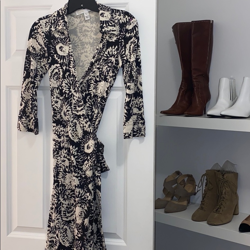 DVF Wrap dress 100% silk